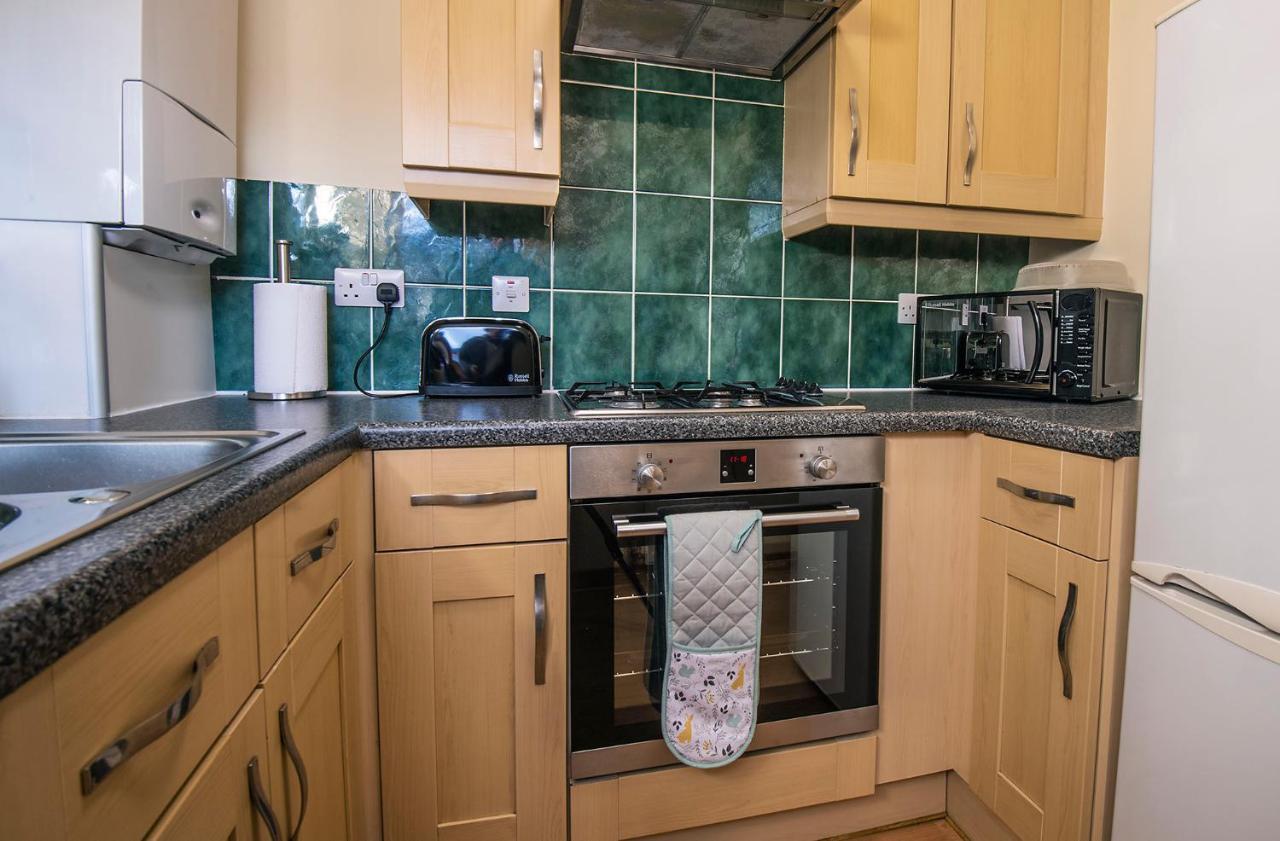 Stylish 2 Bedroom - 2 Miles Inverness City Centre Camera foto