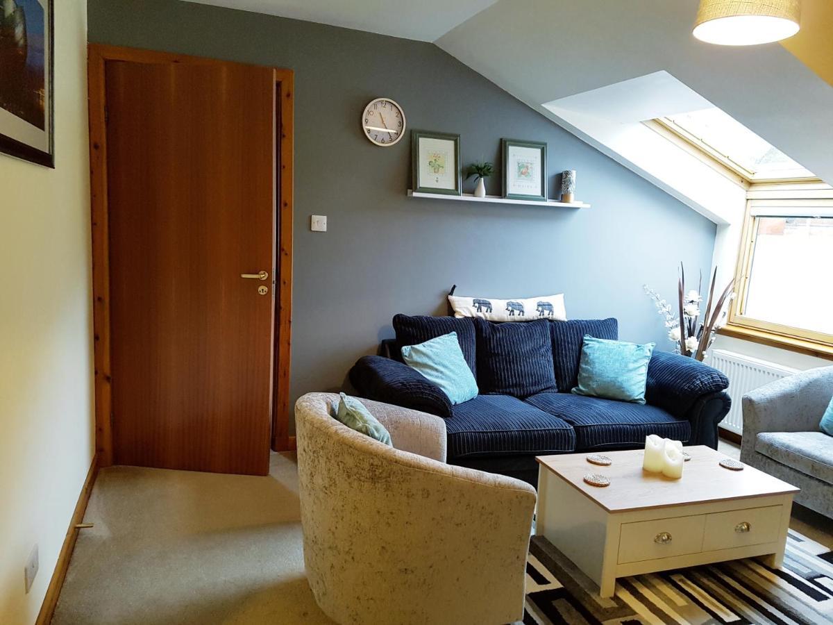 Stylish 2 Bedroom - 2 Miles Inverness City Centre Esterno foto